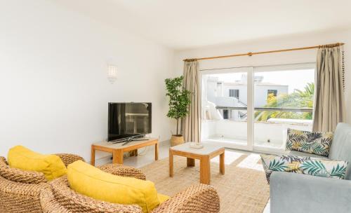 Great S.Rafael Aprt. walking distance to the beach