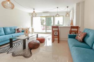 Great studio SEA VIEW and ACCESS Swimming pool AC and Parking - Benakey