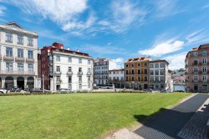 Great Views Ribeira Top Floor Apartment by Lovelystay