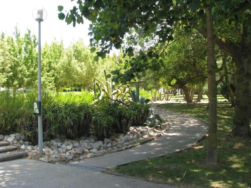 GREEN GARDEN APARTMENT IN ODIVELAS