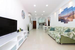 Green paradise T2 apartment with pool