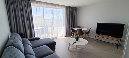 GREEN TOWER 1106