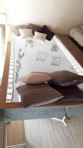 GregBnb-com - Filet suspendu ! - PARKING INCLUS - CLIMATISÉ - WIFI -15min Gare