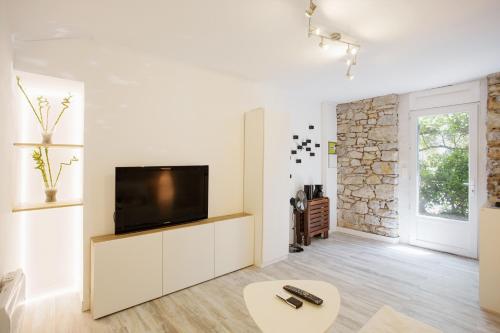 GregBnb-com - Studio CLIMATISÉ - Terrasse & parking privé