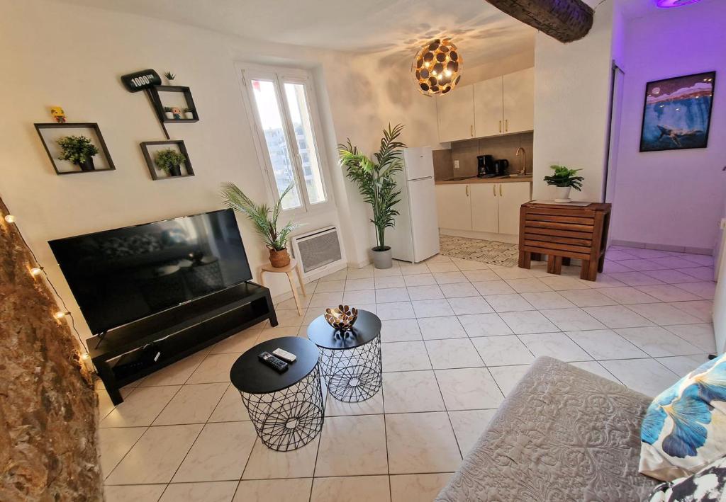 Appartement GregBnb-com - T2 Design 30m² - Ouest 31 Traverse Lacordaire 83200 Toulon