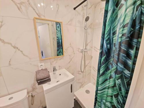 GregBnb-com - T2 Design 38m2 - Toulon Est - Wifi Fibre
