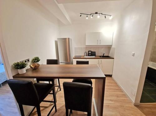 GregBnb-com - T2 Design 43m2 - Toulon Est - Wifi Fibre