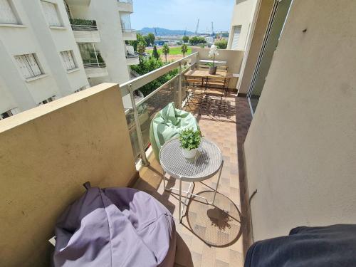 GregBnb-com - T2 Pleine Ville - CLIMATISE - BALCON - 1