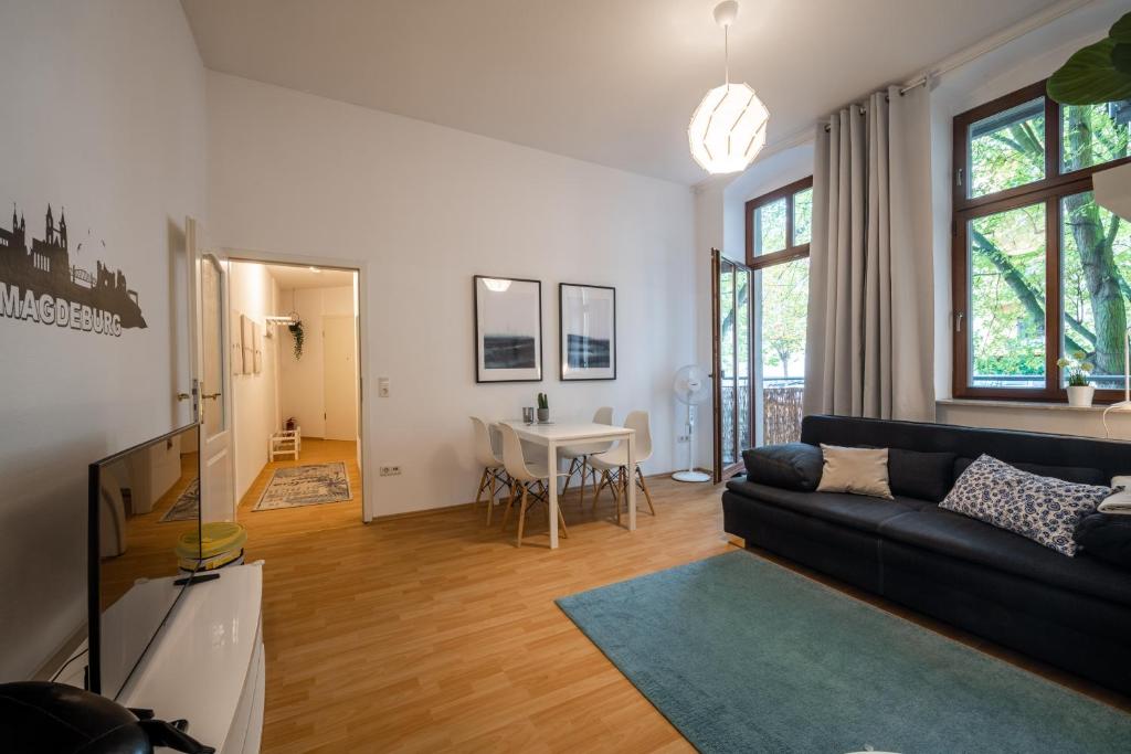 Appartement Große Altstadtwohnung im Zentrum, mit Balkon, TOP Lage, 4 Schlafplätzen 21 Leibnizstraße EG 39104 Magdebourg