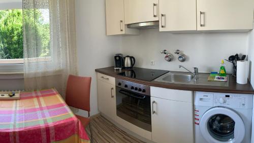 Große und helle Ferien Wohnung mit Parkplätzen