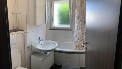 Große und helle Ferien Wohnung mit Parkplätzen