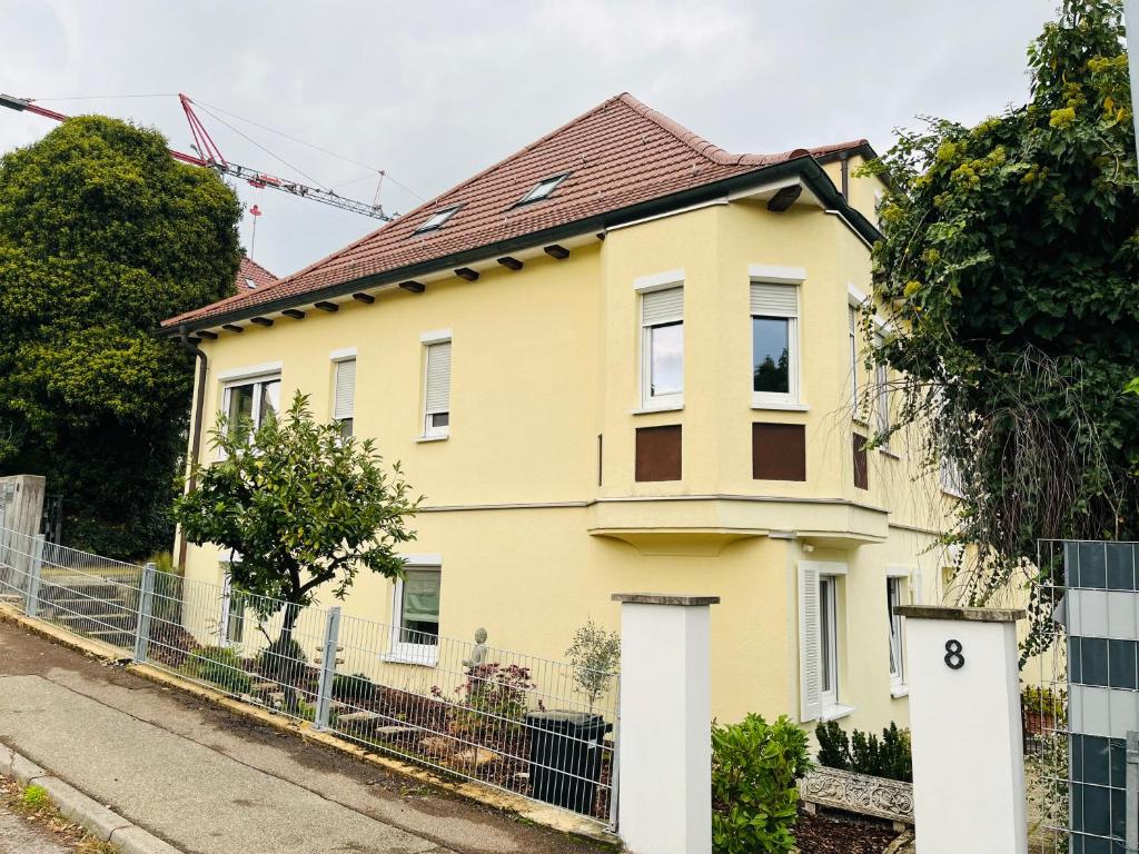 Große zentrale Wohnung, 4 Zimmer, 110qm, renoviert 8 Hardtstraße, 73061 Ebersbach an der Fils