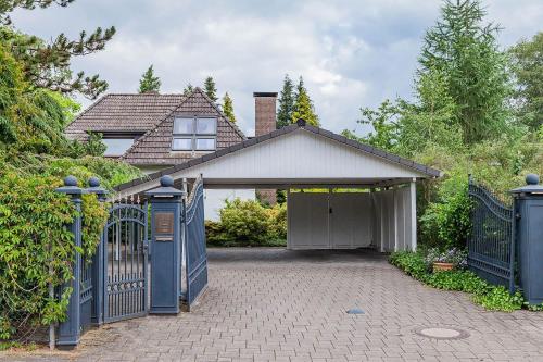 Großzügige Komfort-Ferienwohnung mit Sonnenterrasse und Garten in der Lüneburger Heide