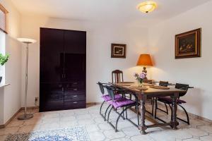 Großzügige Komfort-Ferienwohnung mit Sonnenterrasse und Garten in der Lüneburger Heide