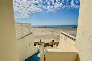 GROOMI La plage- Appartement 2 chambres front de mer avec vue !
