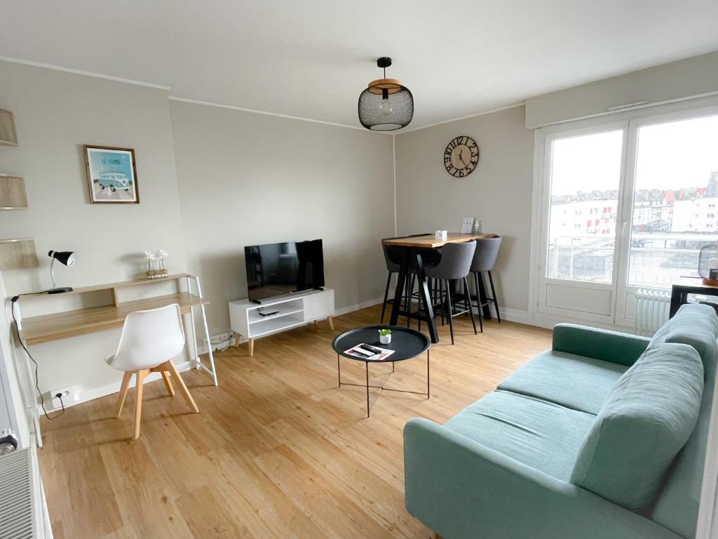 Groove-Wood Loft