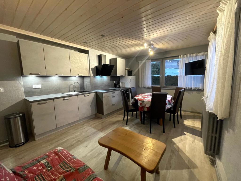 Appartement GROTTE AUX FEES D, appartement 6 pers, skis aux pieds 1149, route du C 74220 La Clusaz