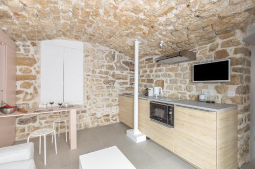 GuestReady - 1 Bedroom Mediterranean-Style Apartment - Louvre