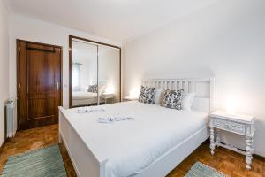 GuestReady - Back to Deep Cobalt