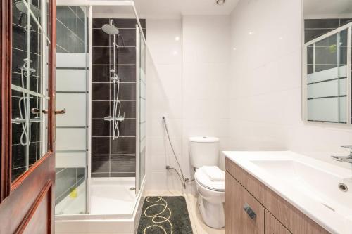 GuestReady - Bright Flat near Rio de Mouro Station