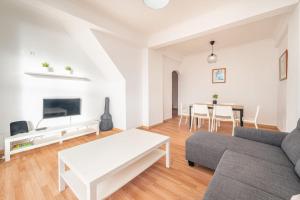 GuestReady - Bright Flat near Rio de Mouro Station