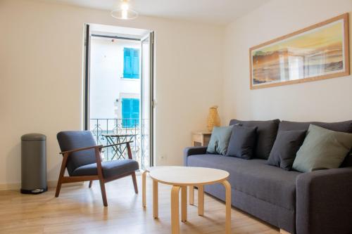 GuestReady - City center terrace and parking