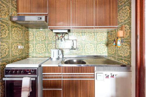 GuestReady -- Classic Portuguese-style Apartment in Sunny Cascais