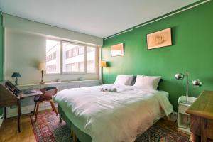 GuestReady - Colourful and Homelike Apt in the 11th arrond