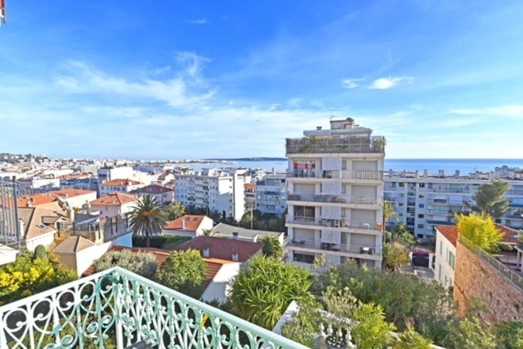 Appartement GuestReady - Cosy flat with a sea view 20 Rue de la Croix 06400 Cannes