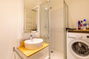GuestReady - Cozy Apt 4 mins from Eiffel Tower