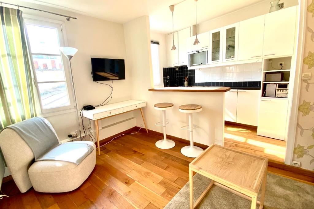 GuestReady - Cozy studio in Invalides 20 Rue Jean Nicot, Paris, France, 75007 Paris