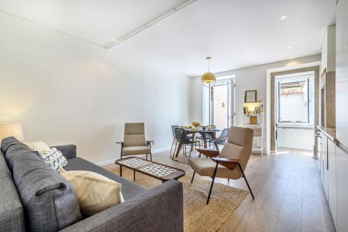 GuestReady - Elegant Apartment with Private Terrace in Mártires da Pátria