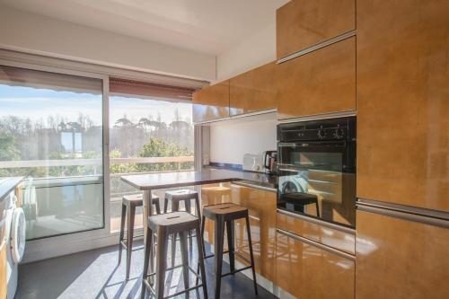 GuestReady - Large Apartment with Swimming Pool Sea View