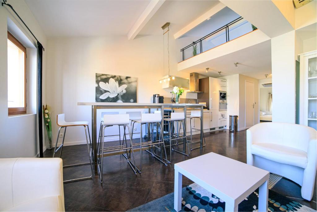 Appartement GuestReady - Lovely 3-Bedroom Home in Suquet 7 2ème Rue du Barri, Cannes, France 06400 Cannes