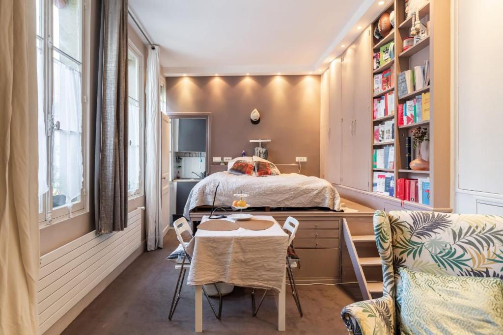 Appartement GuestReady - Magnificent Studio in the heart of Paris! 43 Rue de Bourgogne 75007 Paris