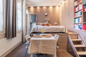 GuestReady - Magnificent Studio in the heart of Paris!