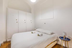 GuestReady - Mellow yellow in the 19th