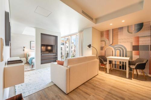 GuestReady - Midcentury Studio with Balcony in Santos 401