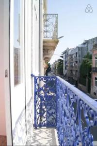 GuestReady - Oporto Sunset Blue Balcony