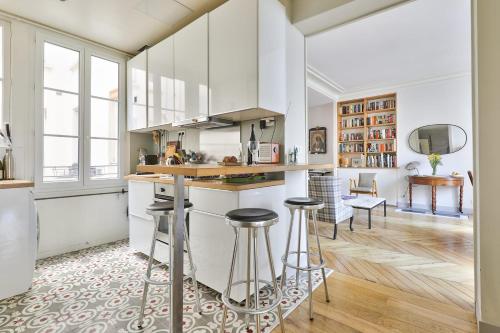 GuestReady - Radiant 1-Bedroom Apartment in the 9th District