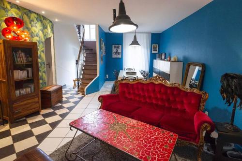 GuestReady - Retro House near Pépinière Park