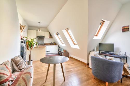 GuestReady -- Rooftop Maisonette in Folie-Méricout