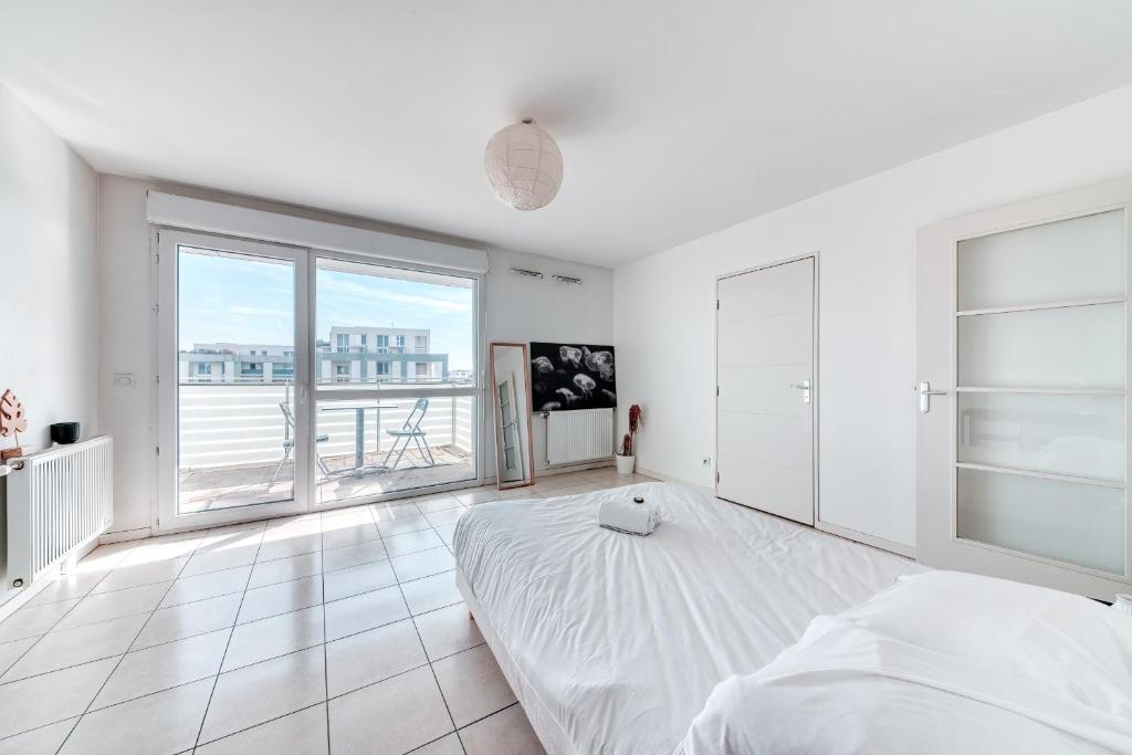 Appartement GuestReady - Spacious studio with balcony in Lyon 114 Boulevard des Tchécoslovaques 69007 Lyon