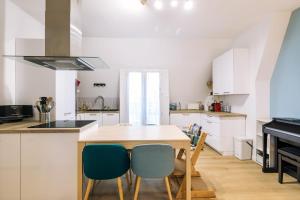 GuestReady - Stylish Roof-Top Apartment in Bastille