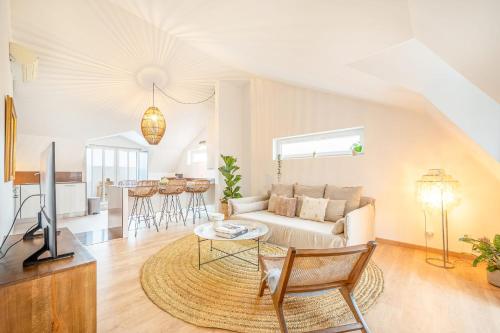 GuestReady - Tagus and Sea View Apt in Trafaria
