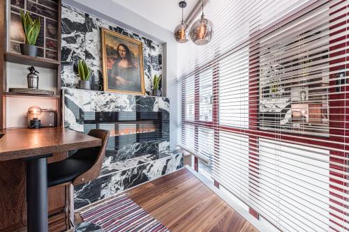 GuestReady - The Suit Lounge
