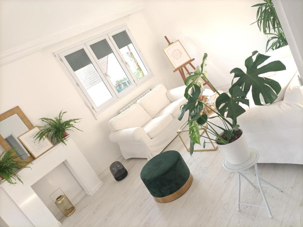 Appartement Guibert Home - Appartement spacieux à 20 min de Paris 12 Rue d'Orléans 94290 Villeneuve-le-Roi