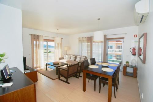 Gull - Apartment in resort with pool, free Wi-Fi, 250m from the beach