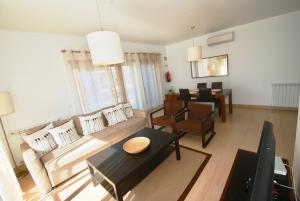 Appartement Gull - Apartment in resort with pool, free Wi-Fi, 250m from the beach Travessa Conde Avelar, Bayside, Ed. 1 3º dto 2460-682 São Martinho do Porto Région Centre