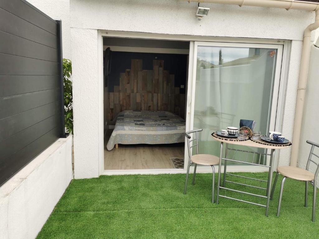 Gustls Hus, App 2